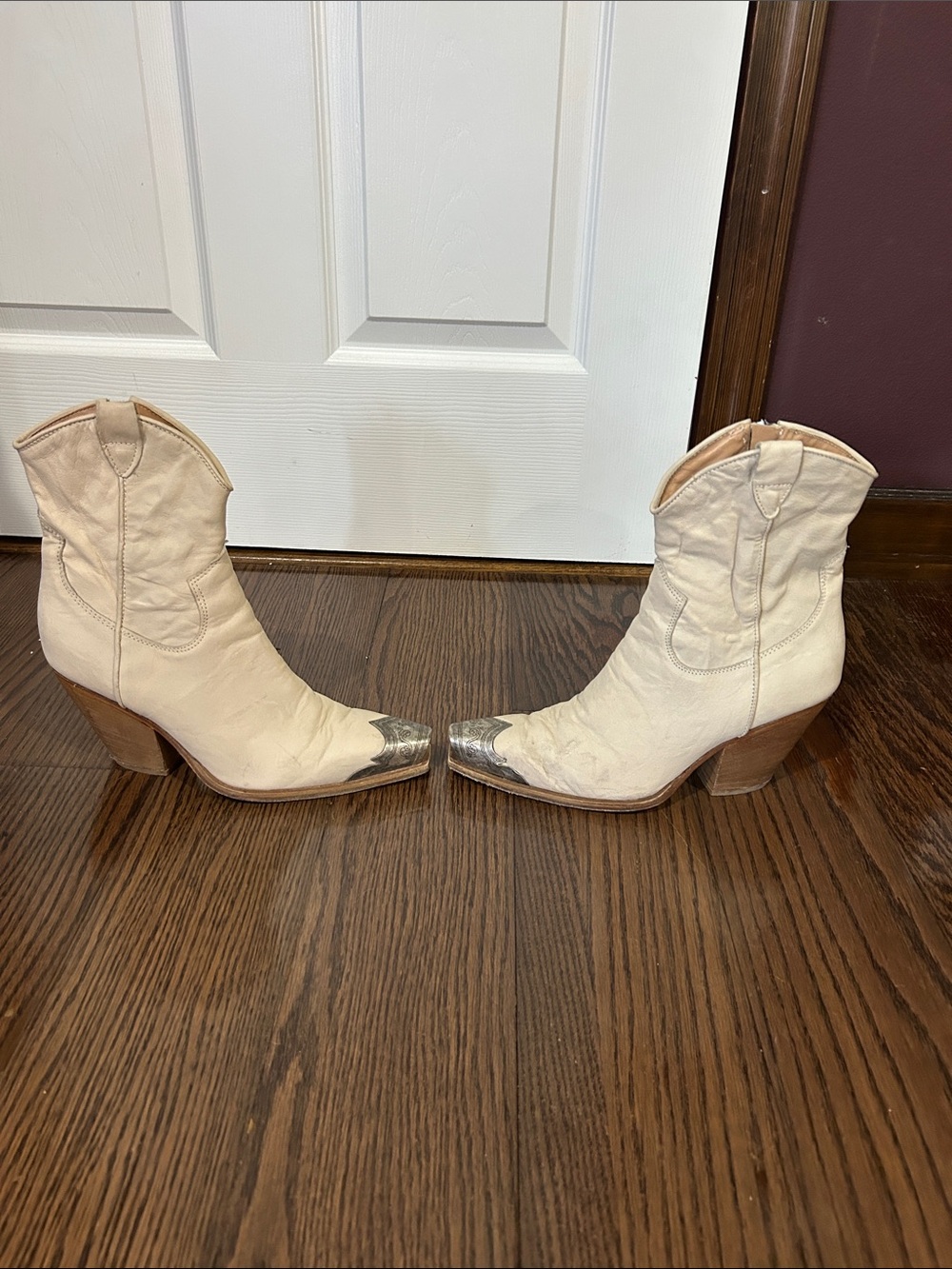Free People Cream Ankle Cowboy Boots with Silver Toe boho boots sz 8.5